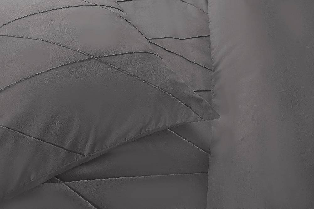 Kayoom Bettwäsche Lamia 125 Grau 155cm x 220cm Valentinstagsangebot