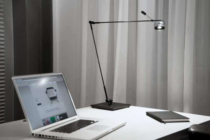 Radius Design ABSOLUT SCHREIBTISCH LEUCHTE Online Outlet